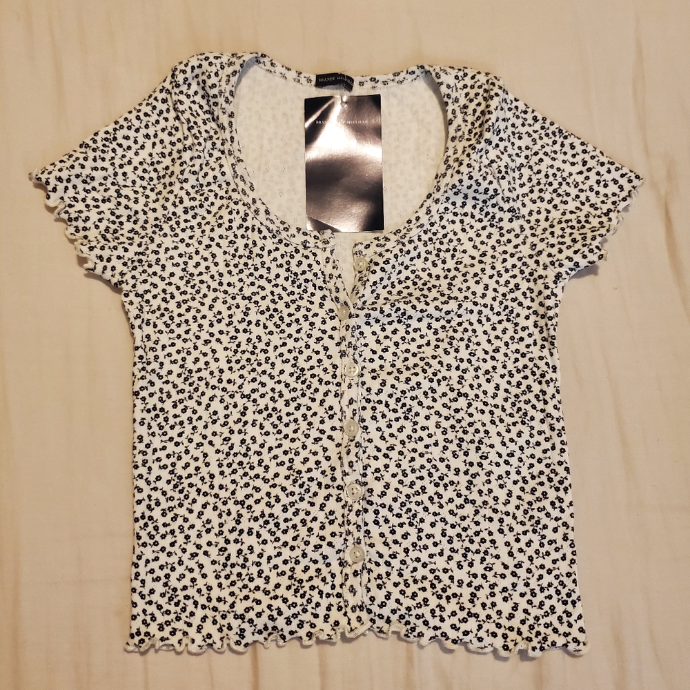 NWT Brandy Melville Lettuce Button Front Top